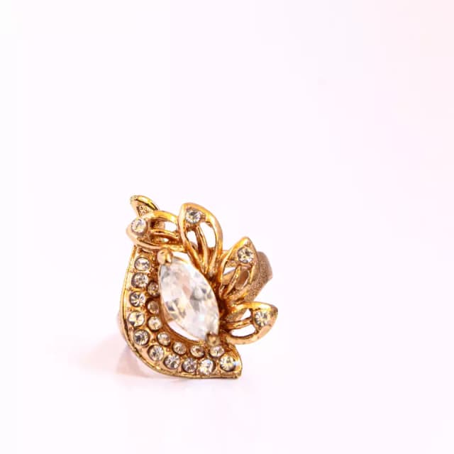 Pearl wing Ring