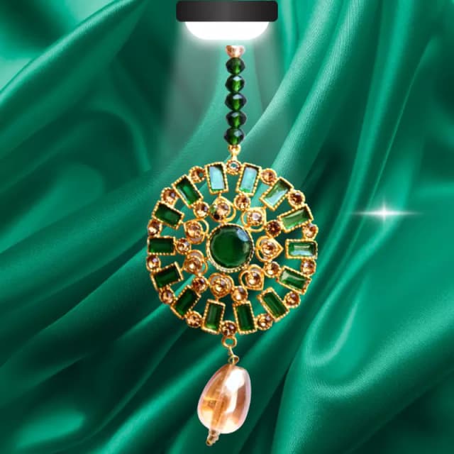 Green Color Premium Maang Tikka